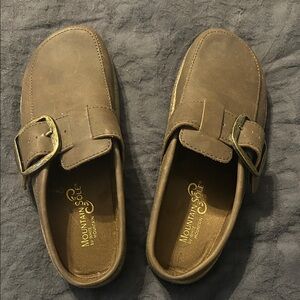 Mountain Sole Women's Tan Mules with Buckle